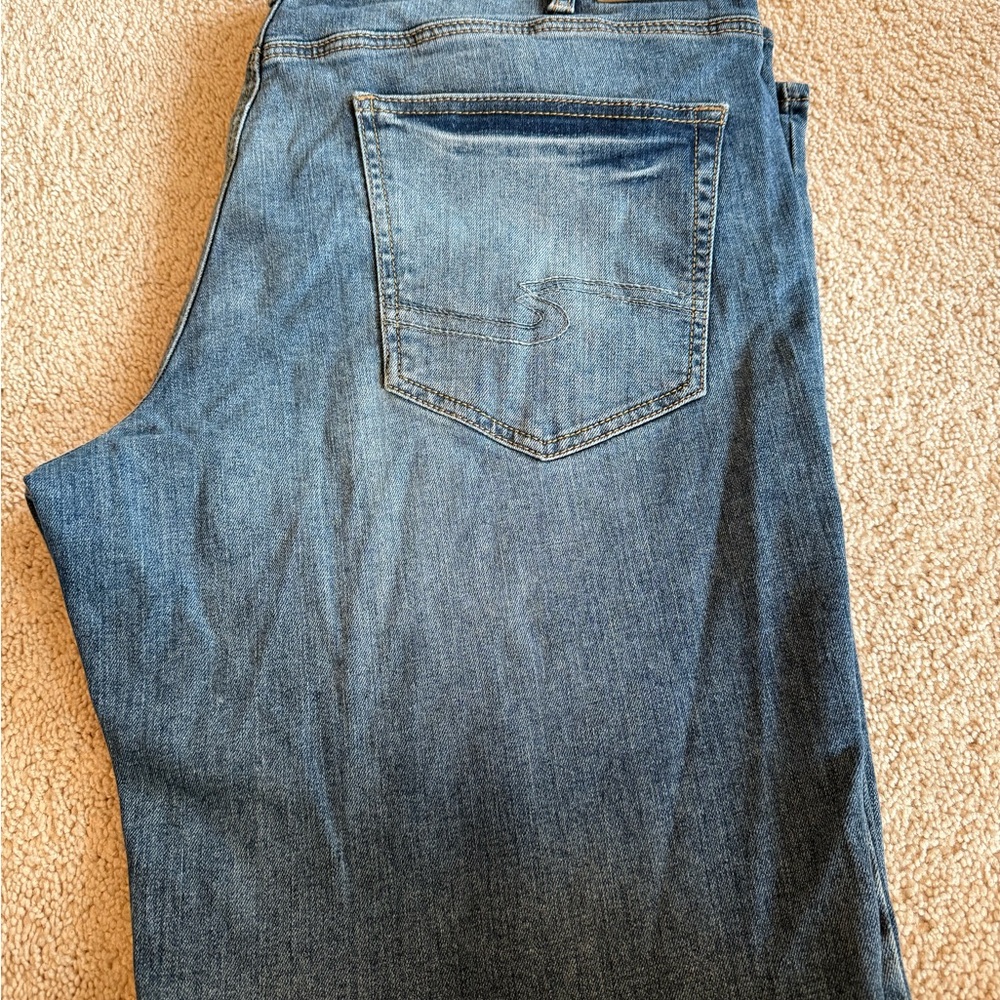 Silver Jeans Co. men’s Zac Relaxed Fit Straight Leg Jeans, 40x34